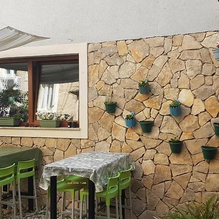 Hostel Mare Šibenik Buitenkant foto