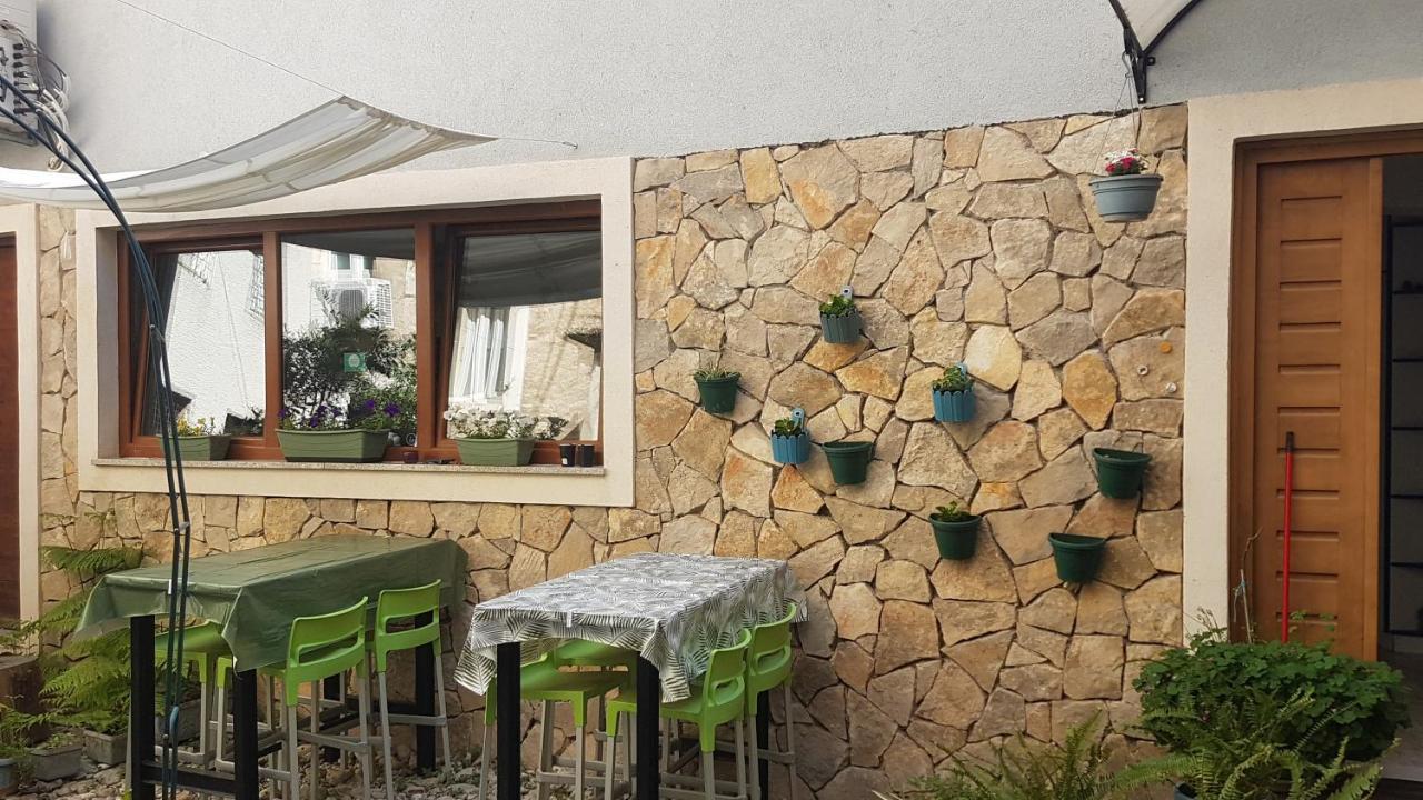 Hostel Mare Šibenik Buitenkant foto