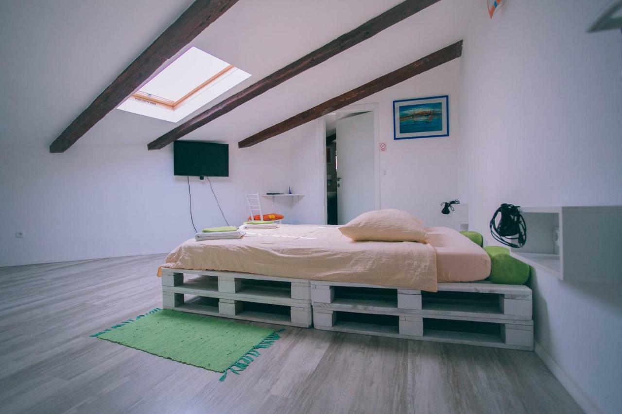 Hostel Mare Šibenik Buitenkant foto