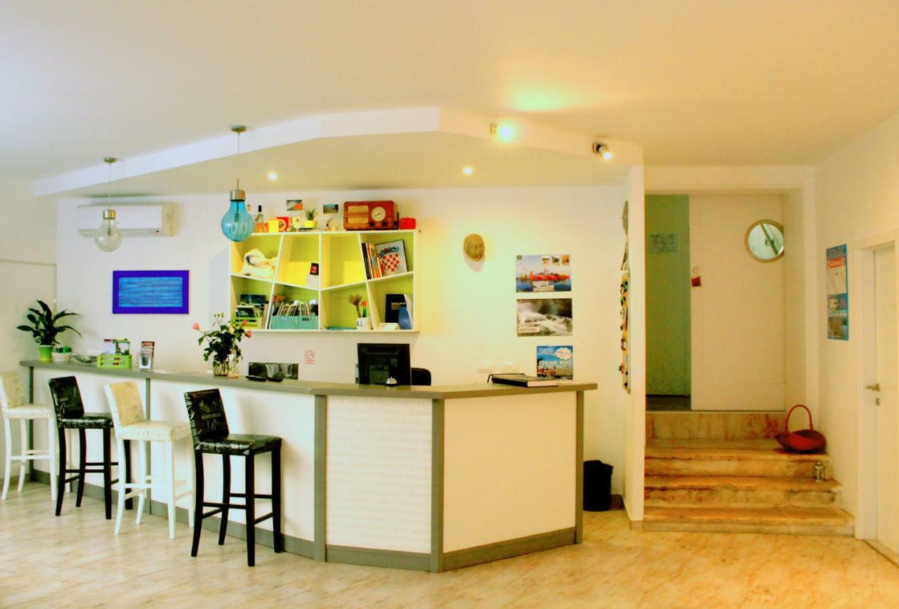 Hostel Mare Šibenik Buitenkant foto