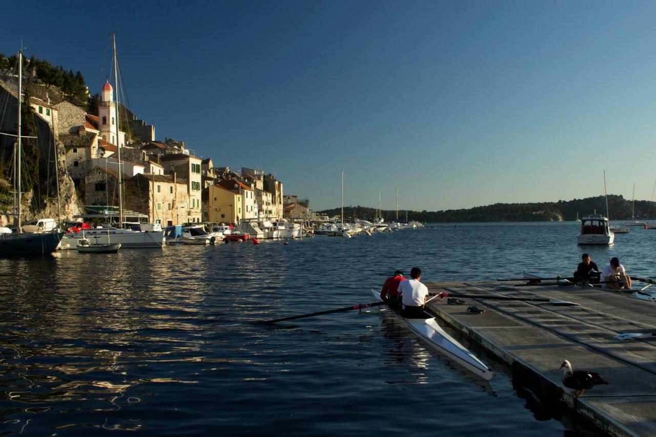 Hostel Mare Šibenik Buitenkant foto